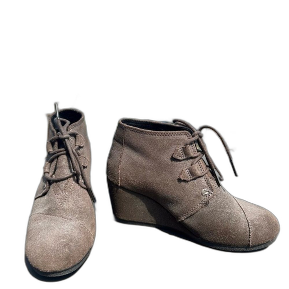 Toms Brown Wedge Booties Size 6.5 Silver Metallic Ankle Boots Minimalist Comfort